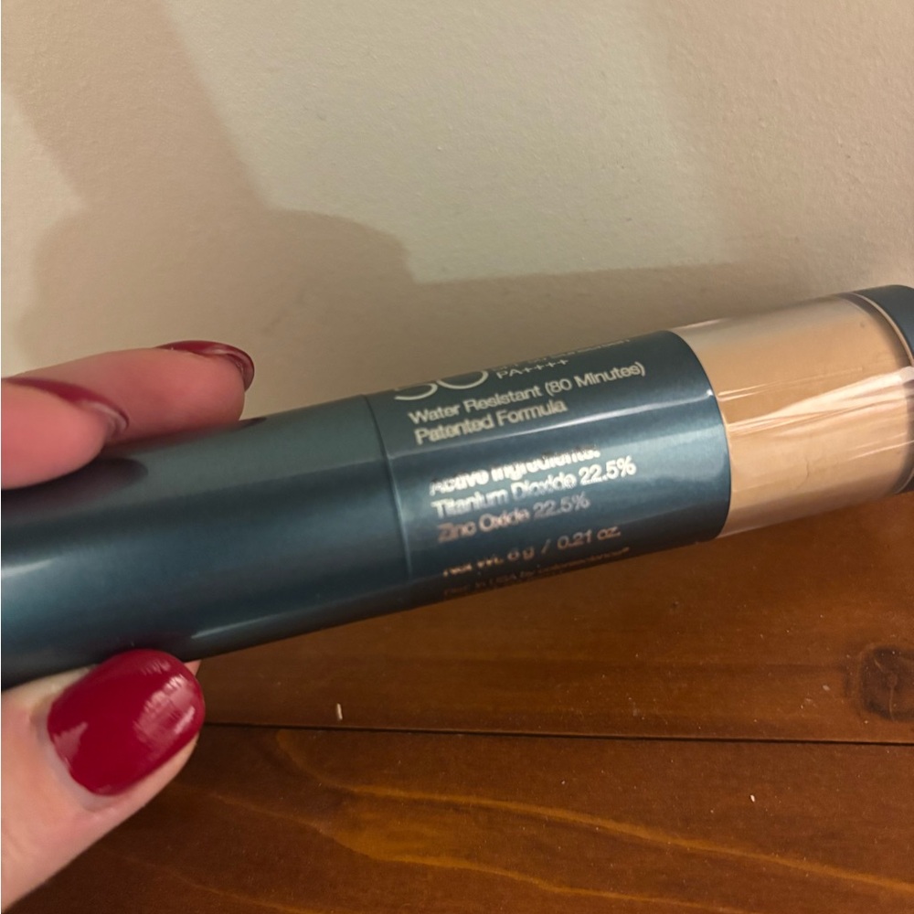 Colorescience brush on shield medium - Picture 2 of 6